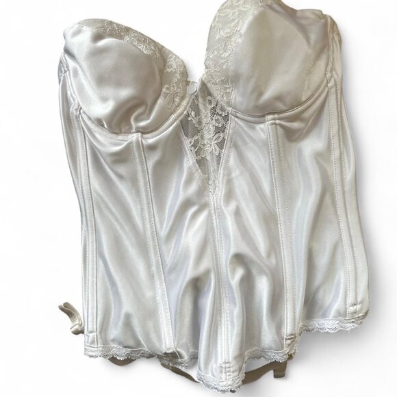 Va Bien White vintage satin corset top with lace trim and boning - Picture 2 of 4